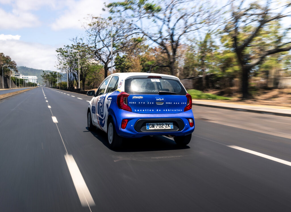 Location voiture La Réunion : Kia Picanto agile et économe en carburant.